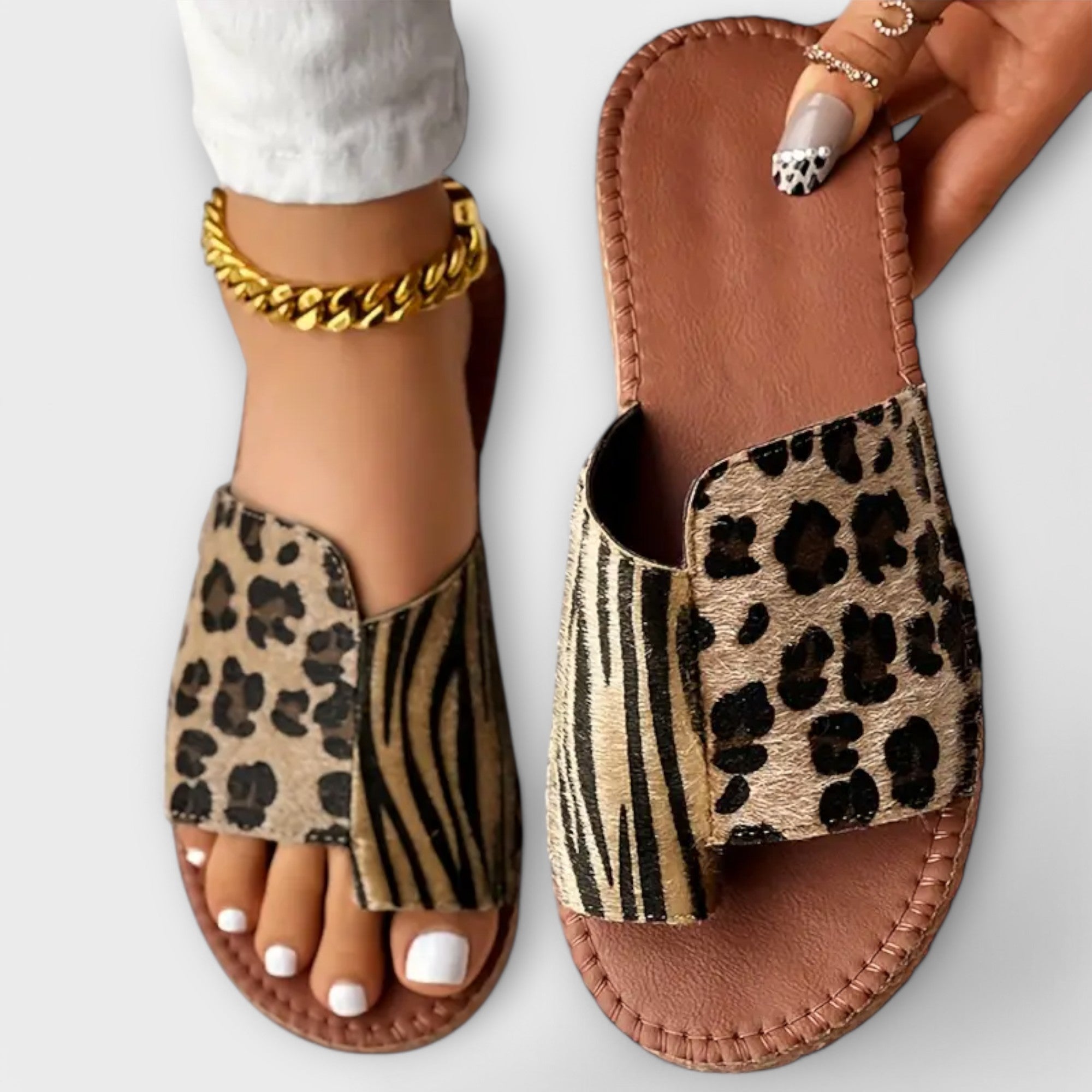 Lyan | Zapatillas Bicolor con Patrón de Leopardo