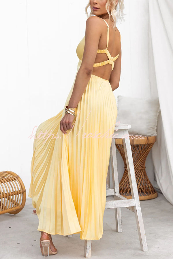 Lucy - Impresionante Vestido Plisado