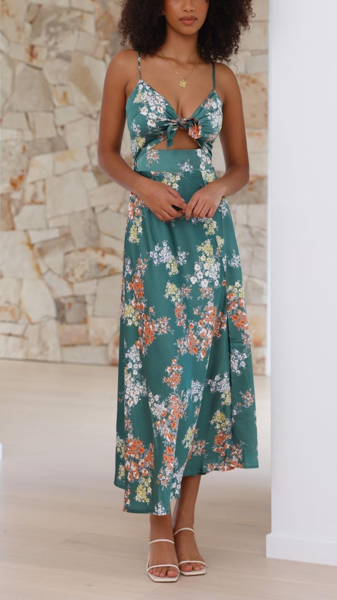 VESTIDO DE SATÉN CON FLORES