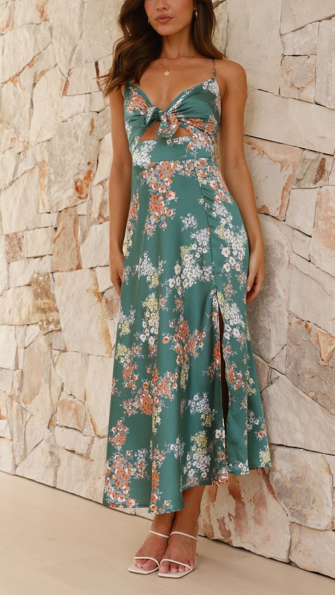 VESTIDO DE SATÉN CON FLORES