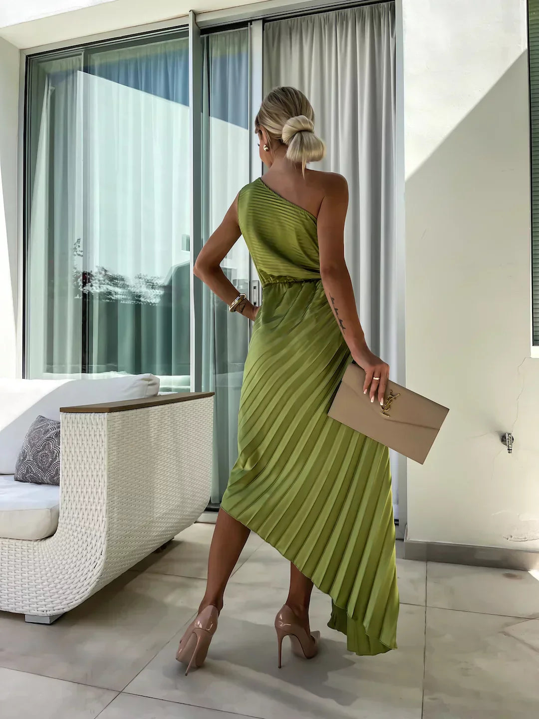 Lizbeth - Vestido de flores con un hombro descubierto