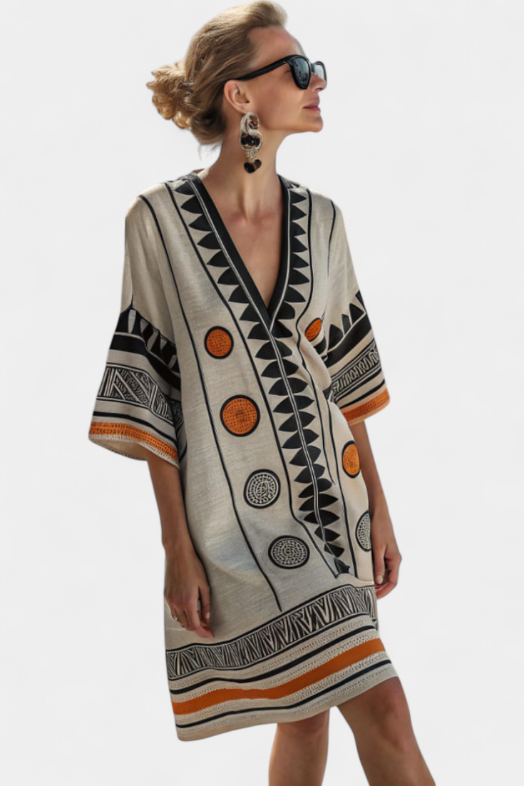 Kailani Vestido Corto con Bordados Gráficos y Silueta Desenfadada