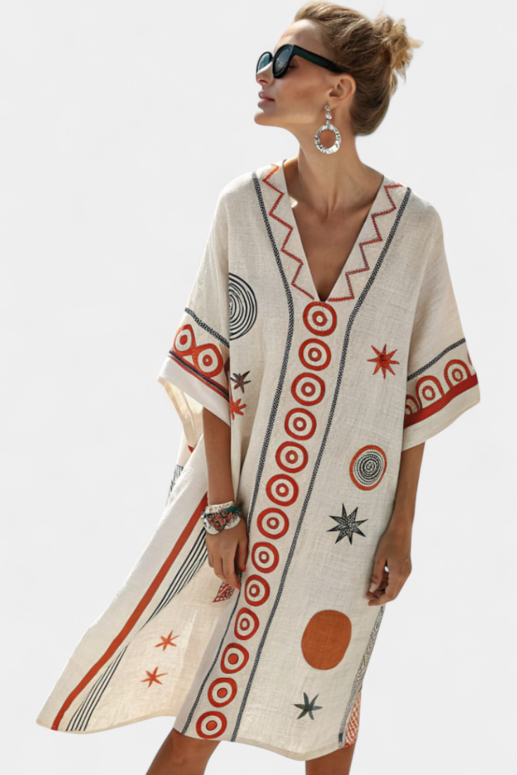 Kailani Kaftán Largo con Estampado Solar y Bordado Tribal