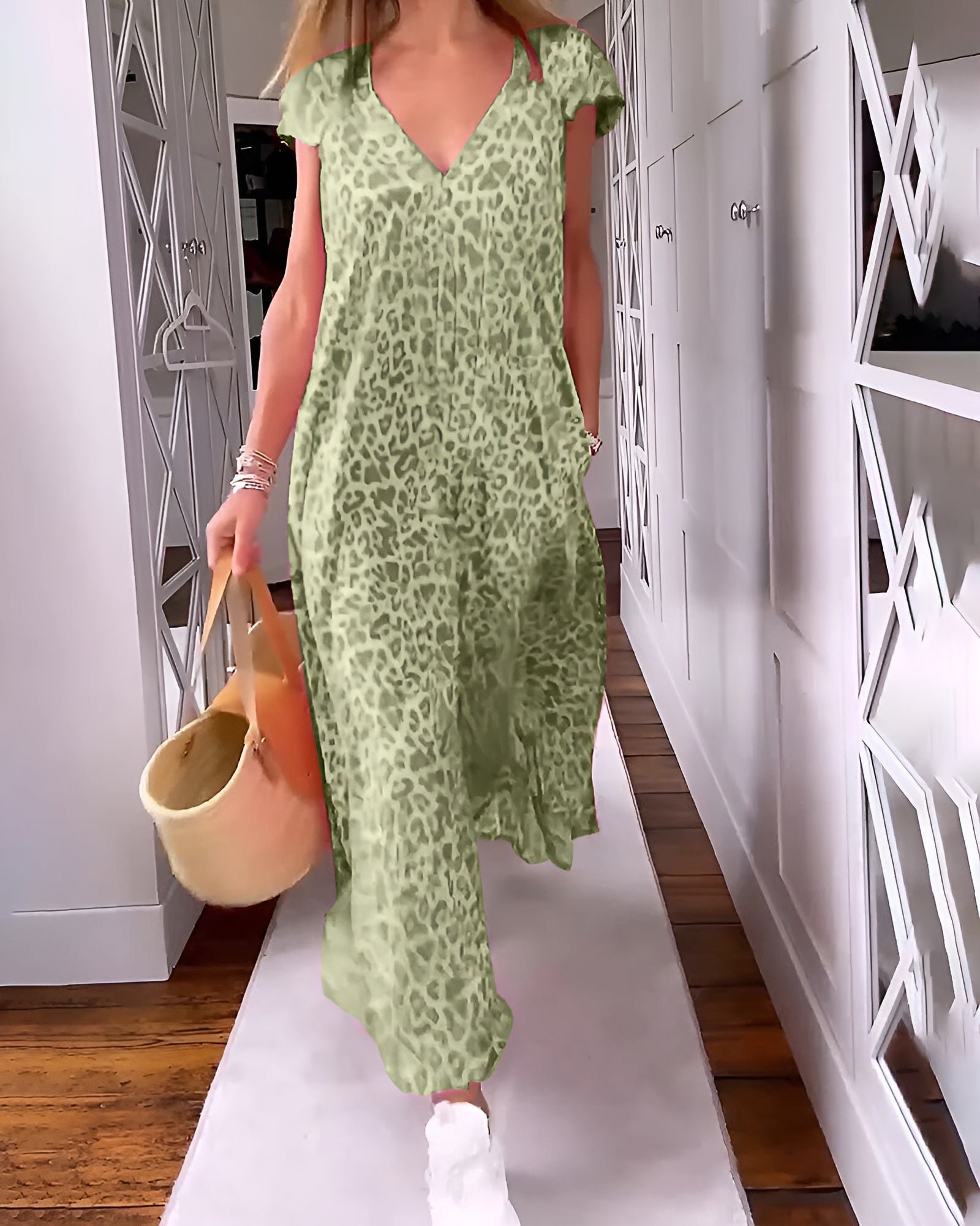 Véronique | Vestido largo con cuello en V de estampado y mangas cortas