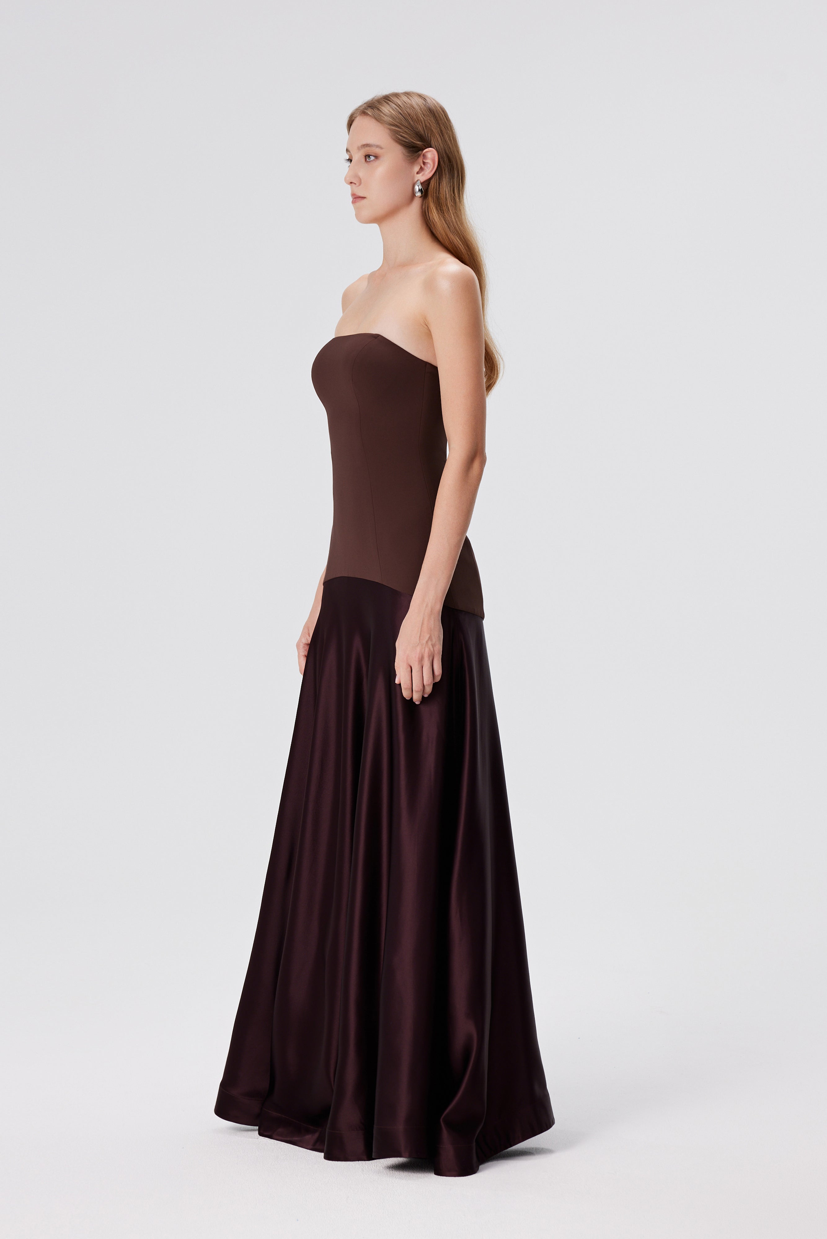 Vestido Elegante Contorno LUNARIA