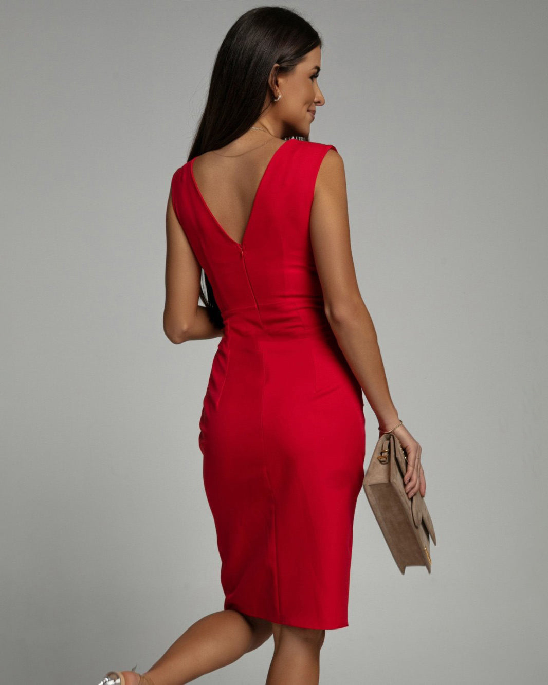 Nowak | Vestido ajustado con escote en V y abertura
