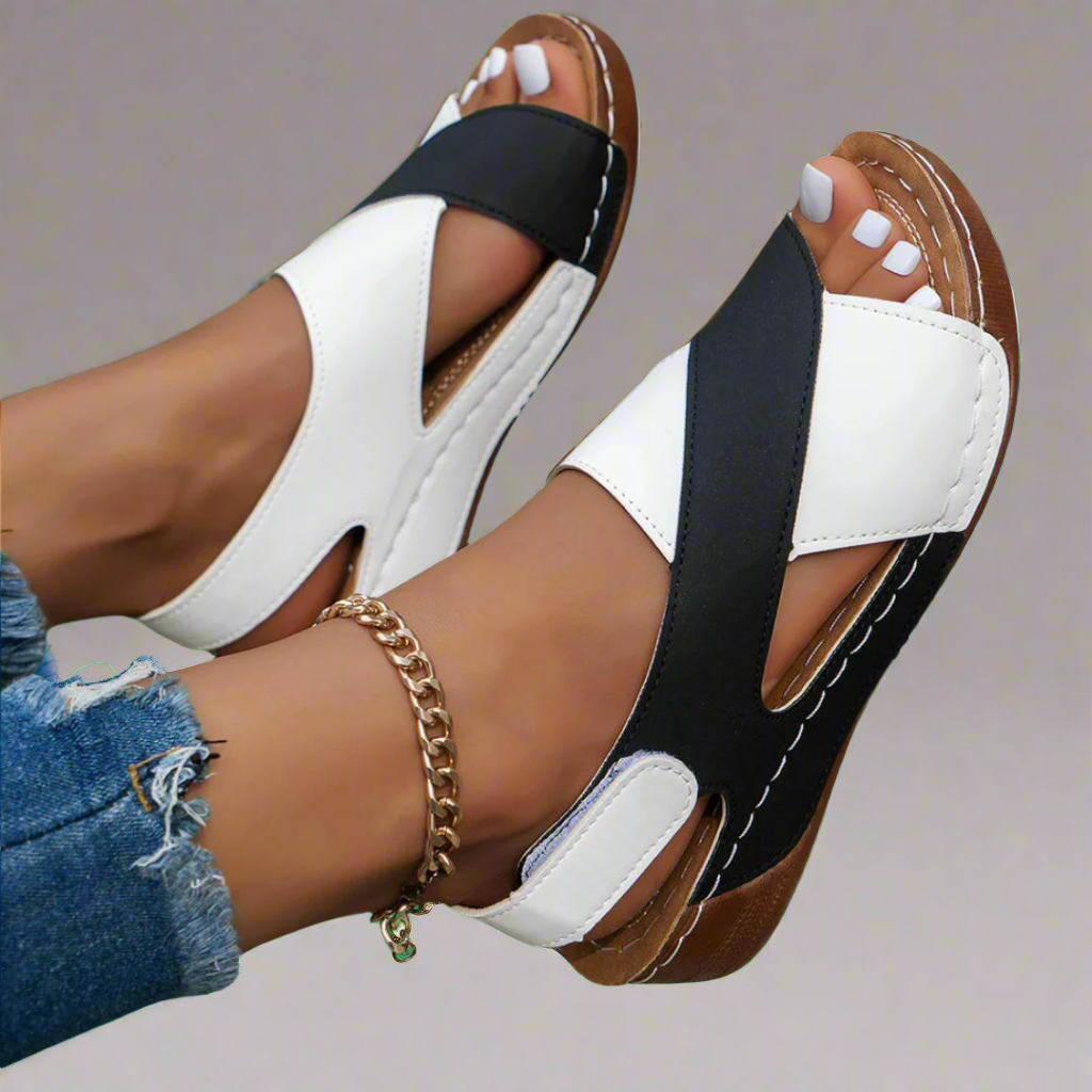 Alwine | Zapatillas de cuña elegantes de material premium