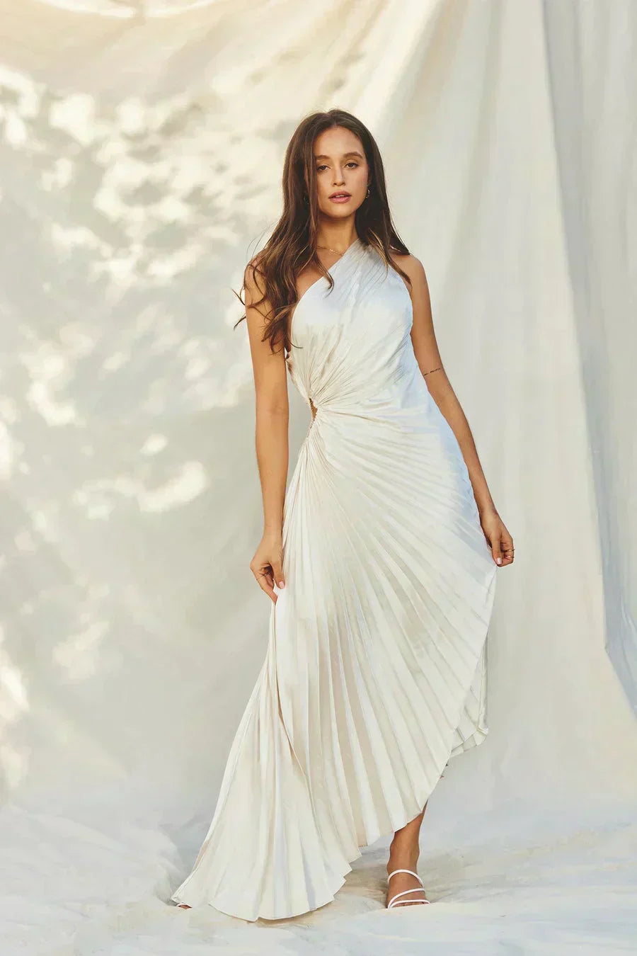 Sylviana - Vestido Midi Plisado de Un Hombro