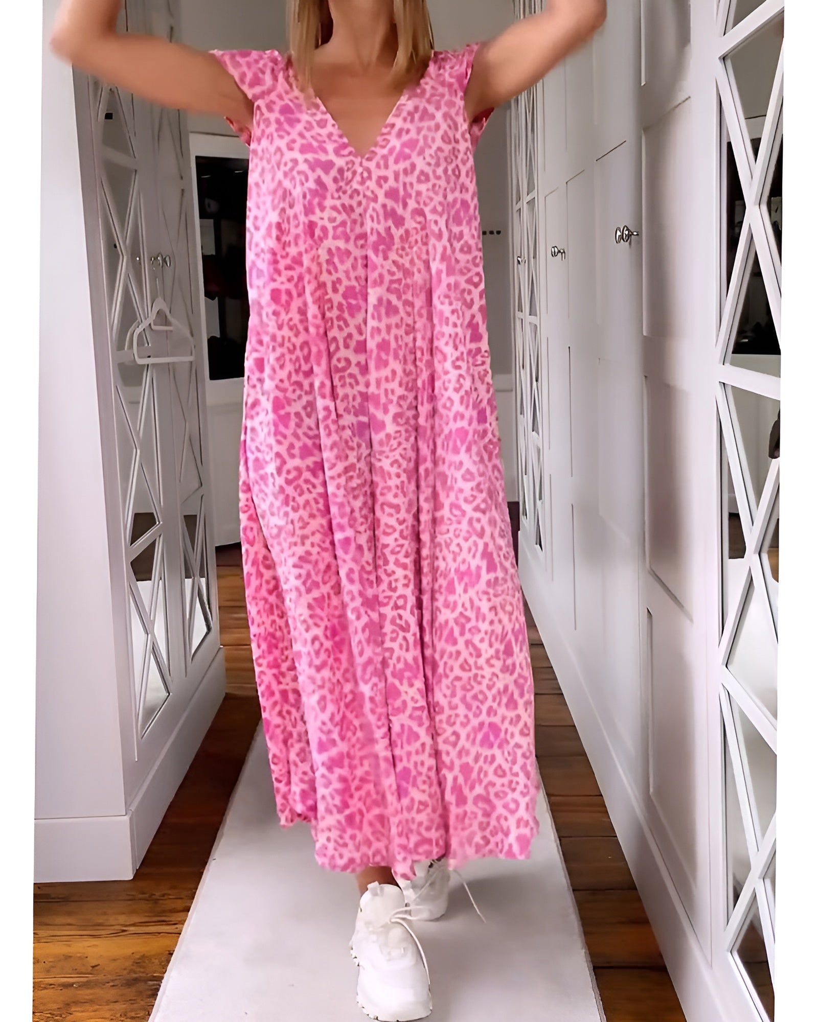 Véronique | Vestido largo con cuello en V de estampado y mangas cortas
