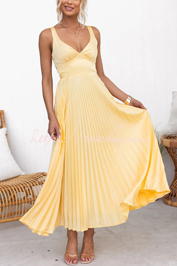 Lucy - Impresionante Vestido Plisado