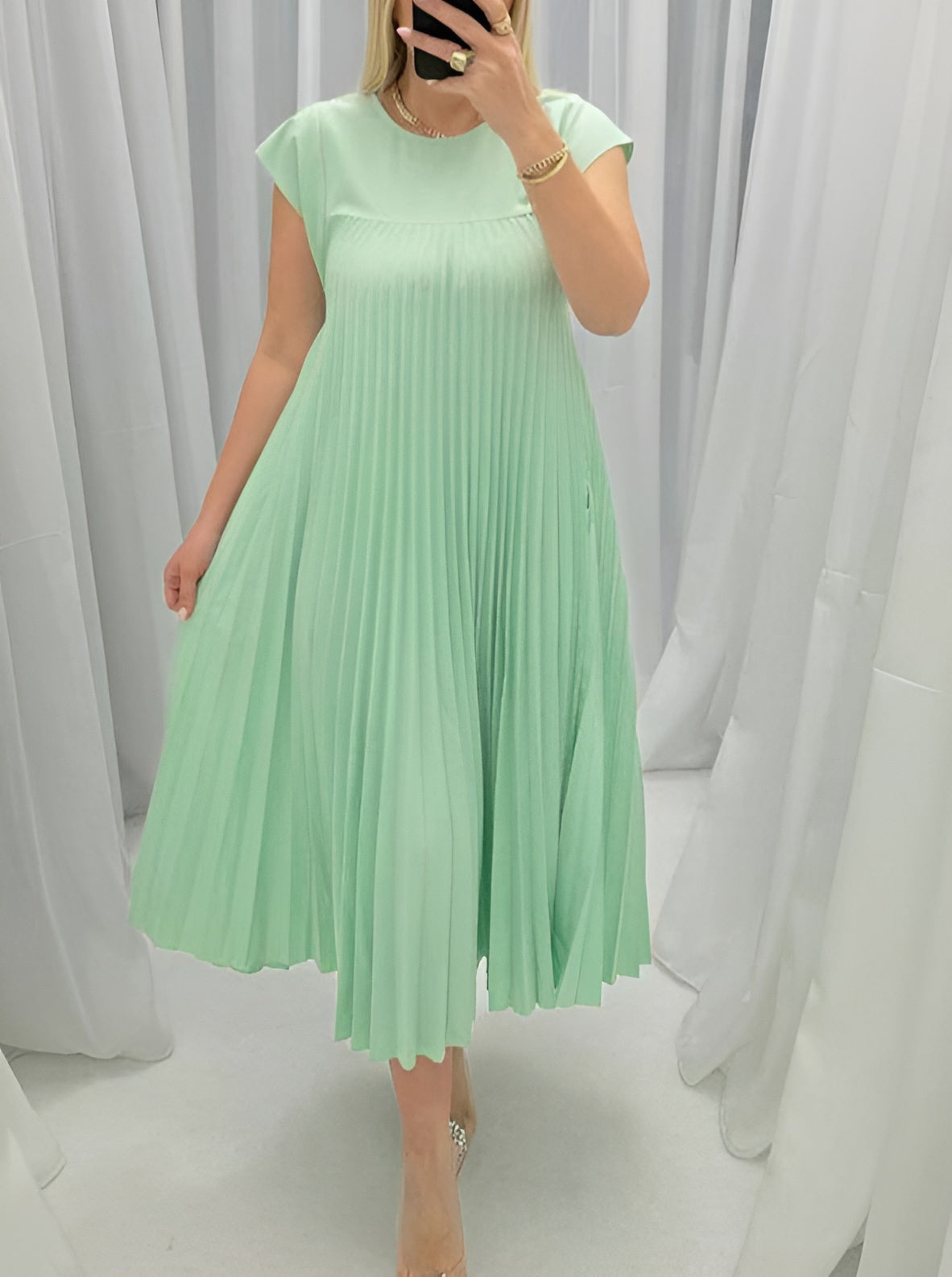 Simone | Vestido plisado ligero y refinado