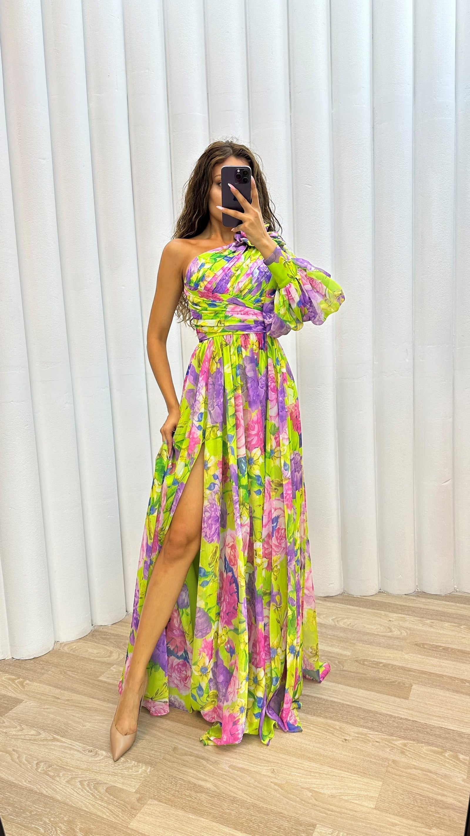 Mckenna | Deslumbrante Vestido Fluido