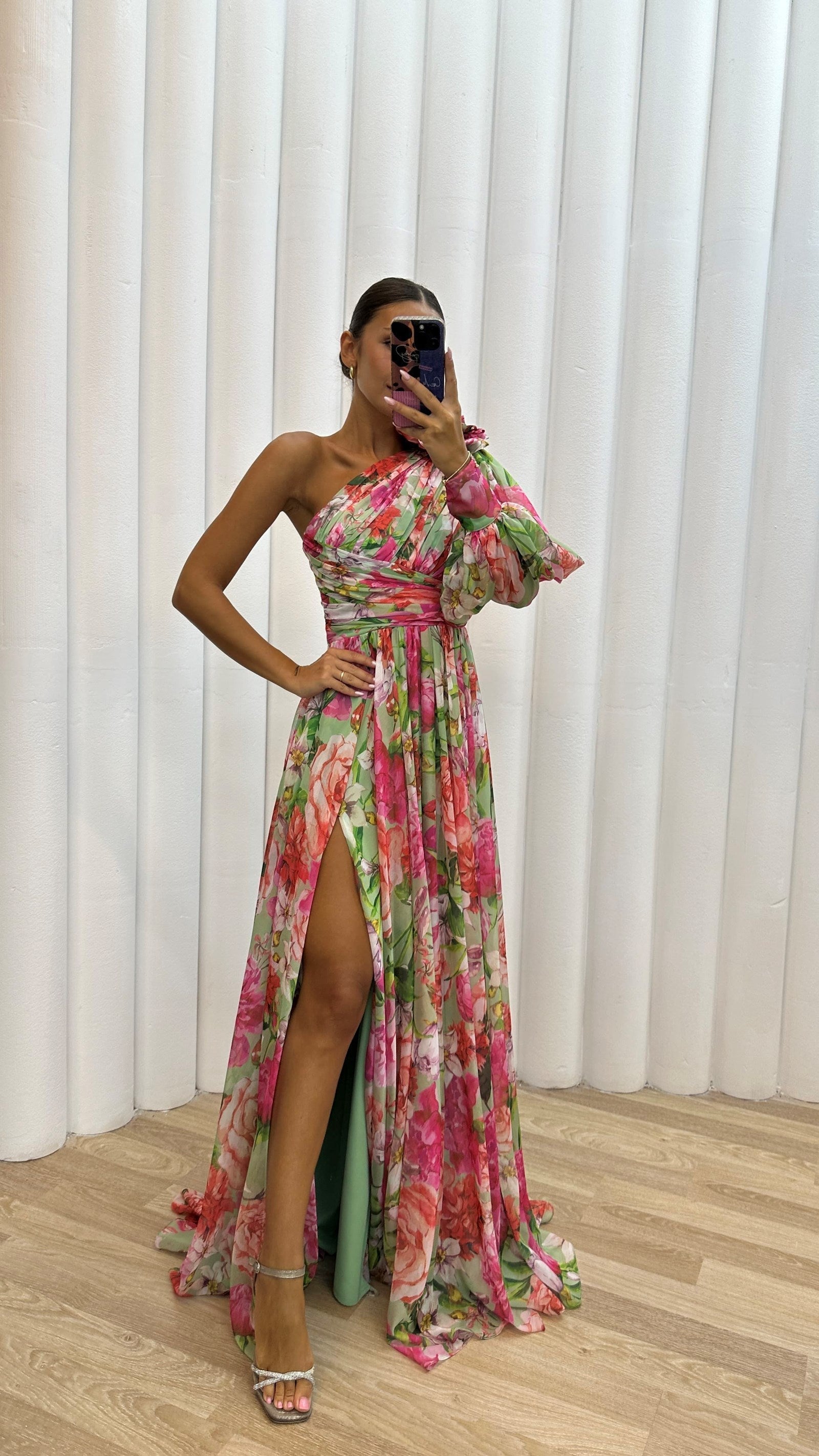 Mckenna | Deslumbrante Vestido Fluido