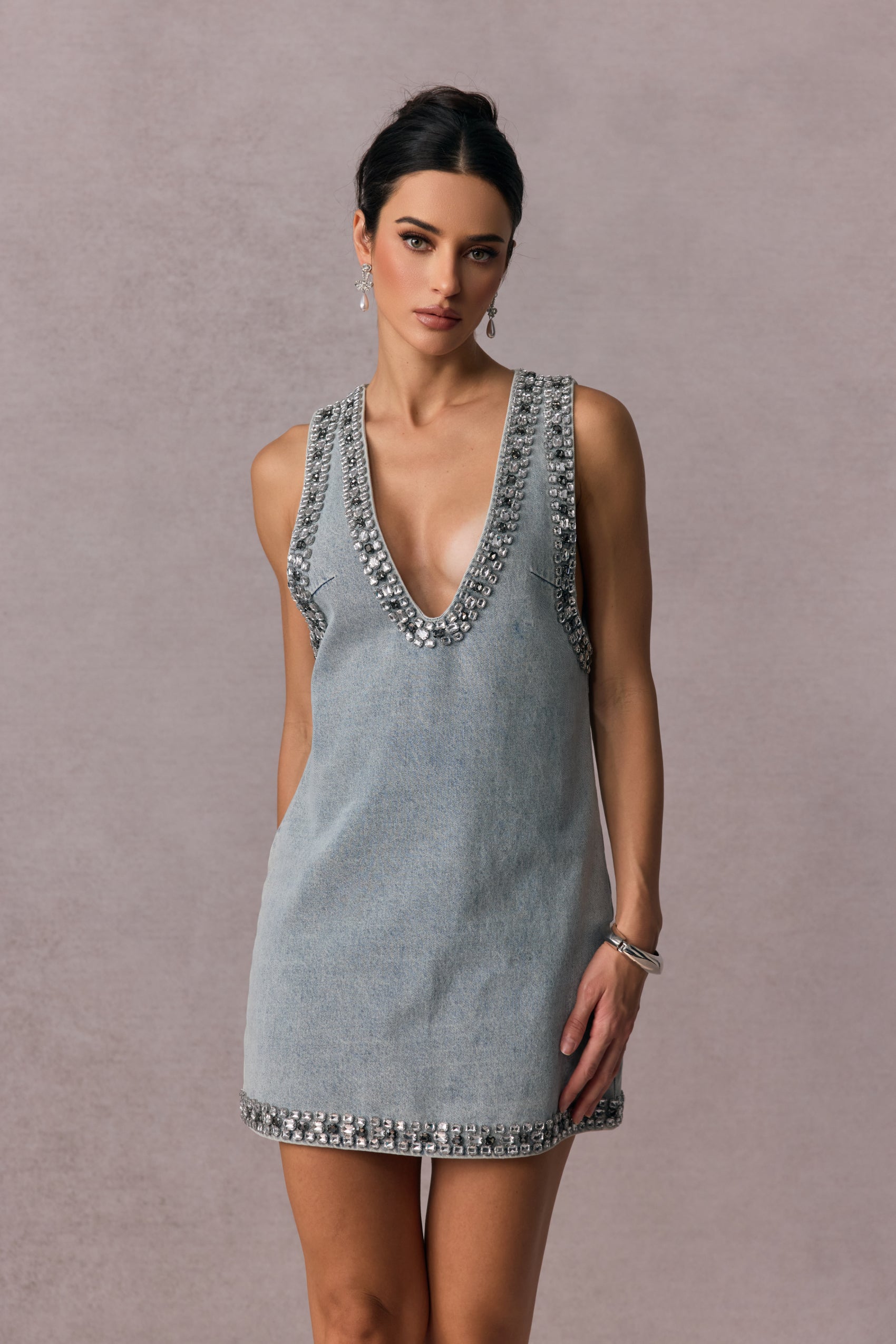 Vestido Mini de Denim Embellecido con Cristales ELYSIA