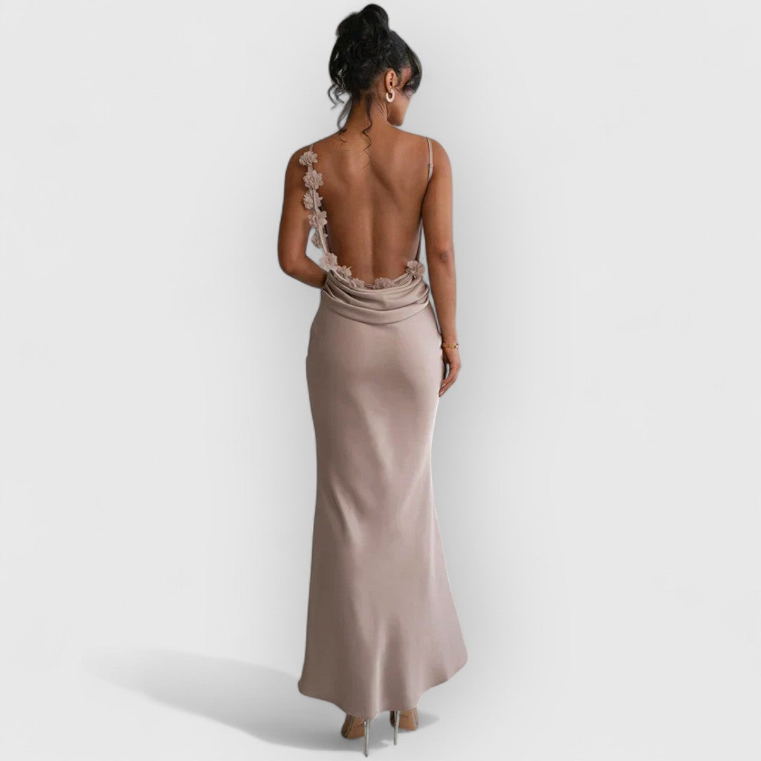 Romina | Vestido romántico sin espalda