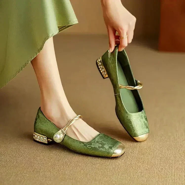 Melisa – Sandalias elegantes con bordado y ajuste