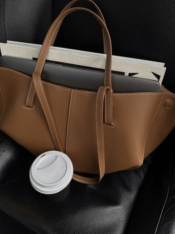 Valmere | Vintage Tote Bag