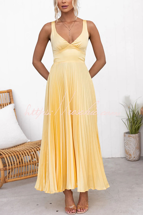 Lucy - Impresionante Vestido Plisado