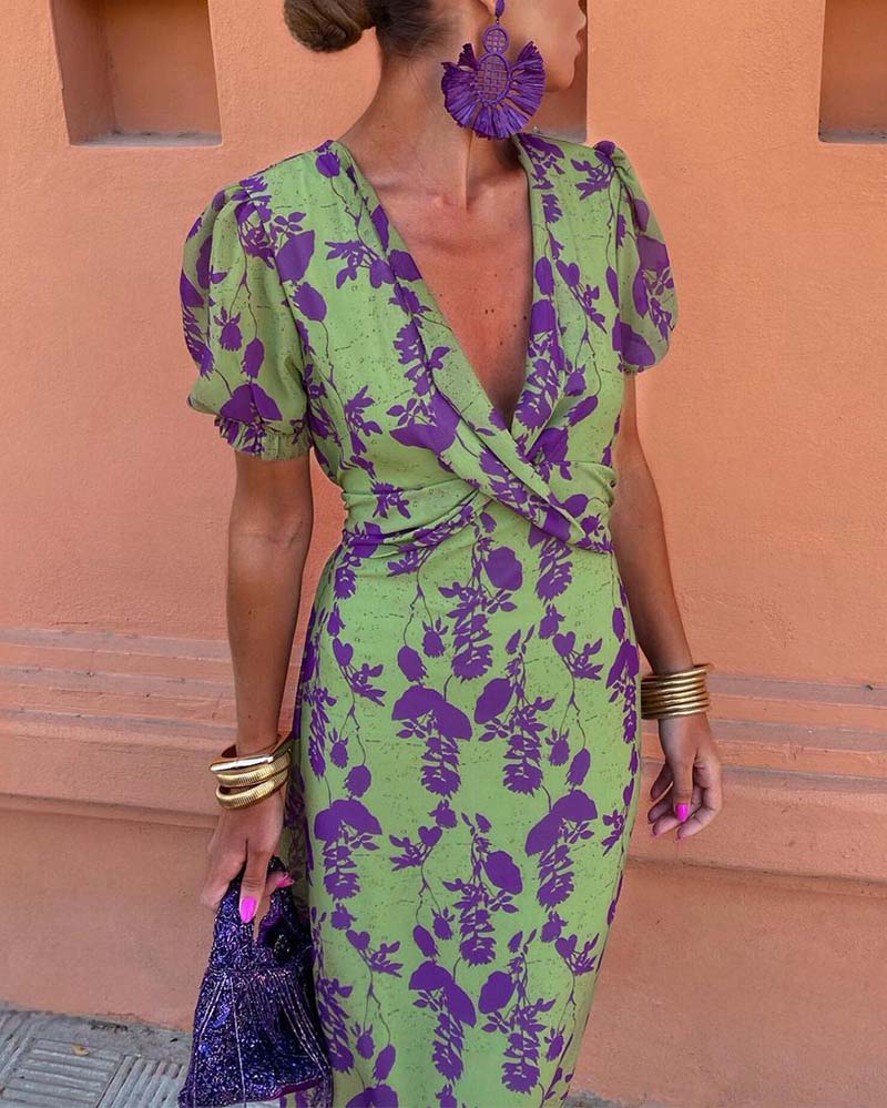 Brie | Vestido midi con estampado floral y escote en V