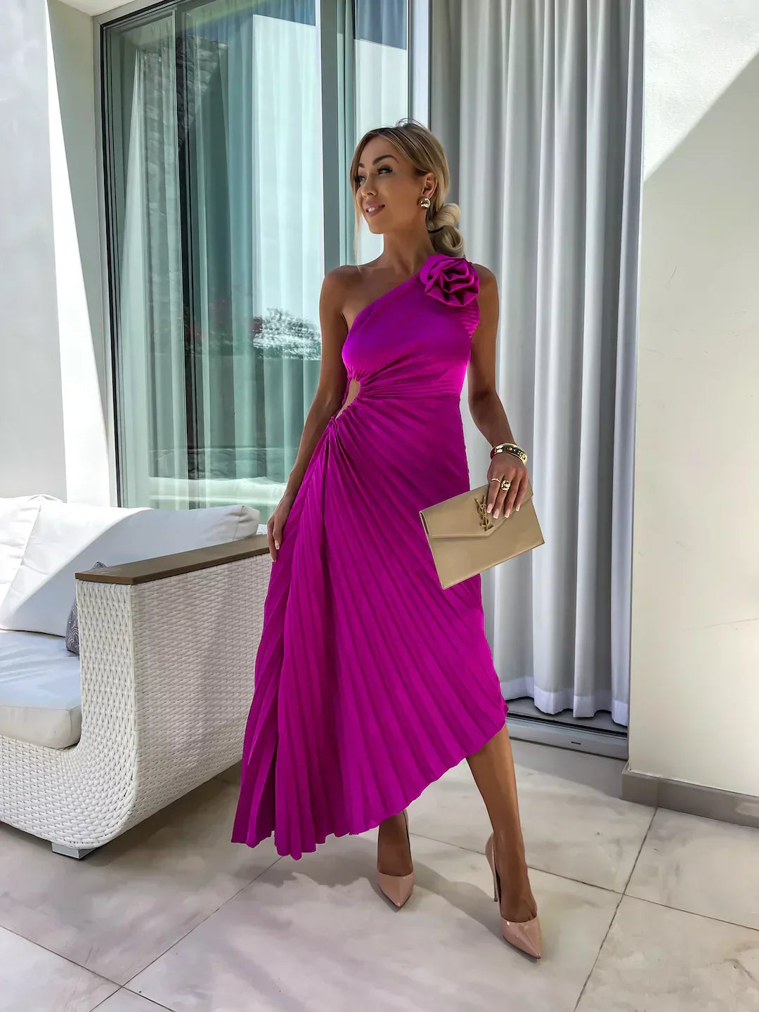 Lizbeth - Vestido de flores con un hombro descubierto