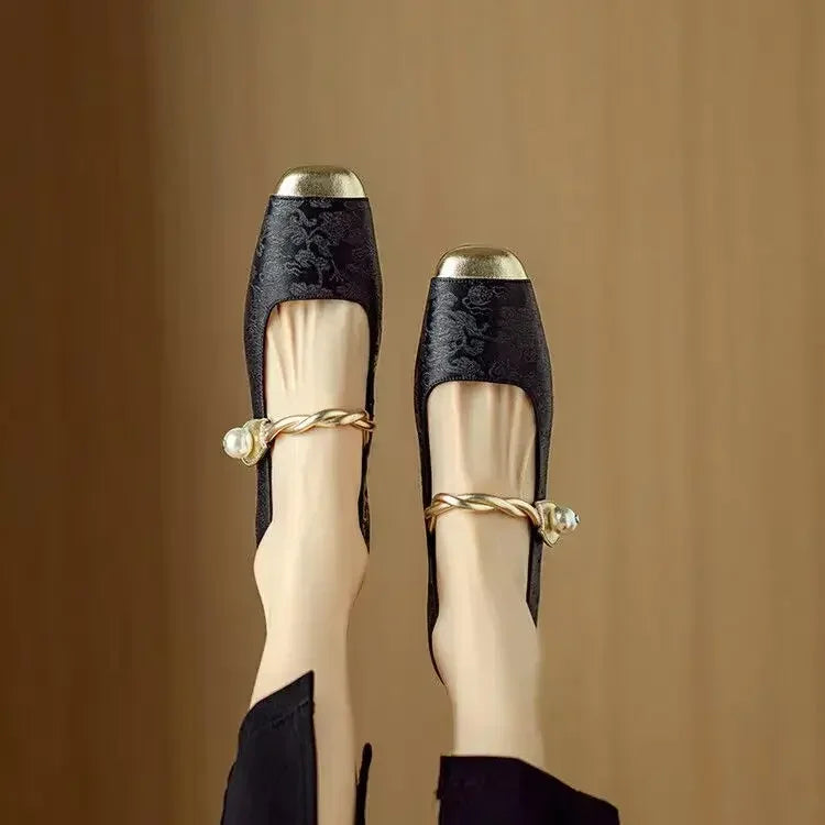 Melisa – Sandalias elegantes con bordado y ajuste