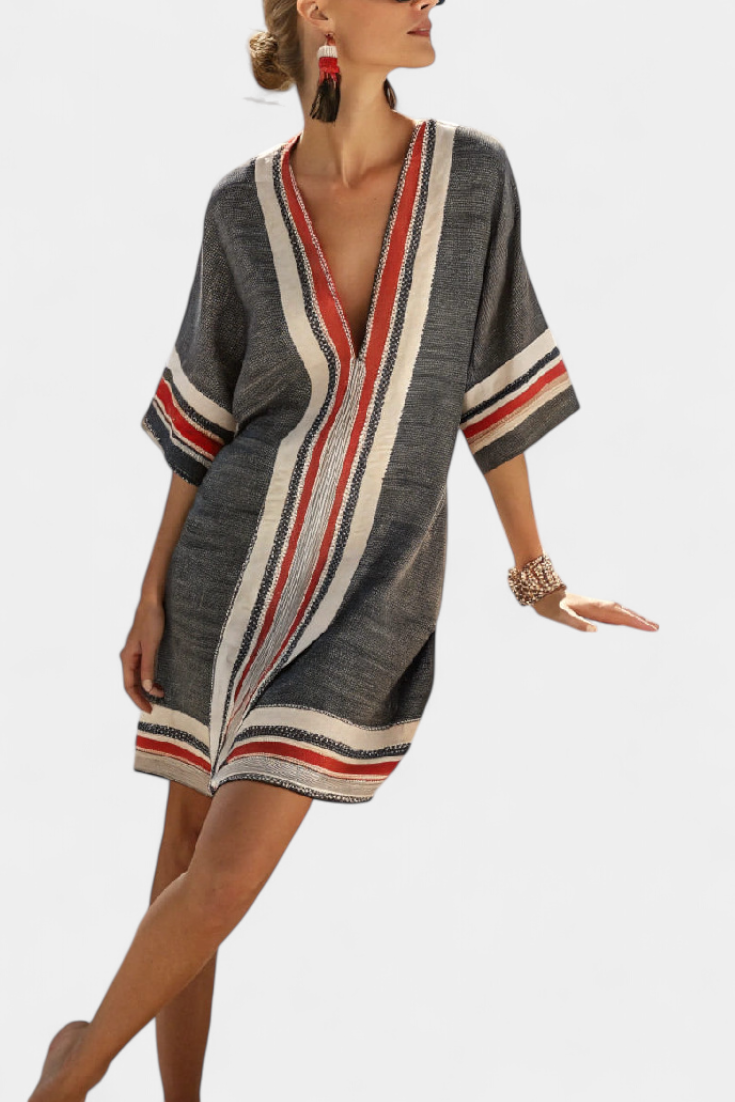 Kailani Vestido Corto Étnico con Rayas Rústicas en Rojo y Azul