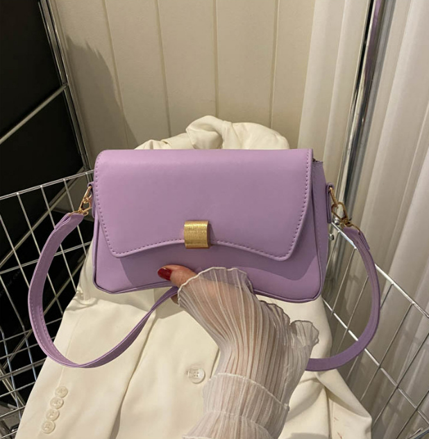 Valmere | Vintage Clutch