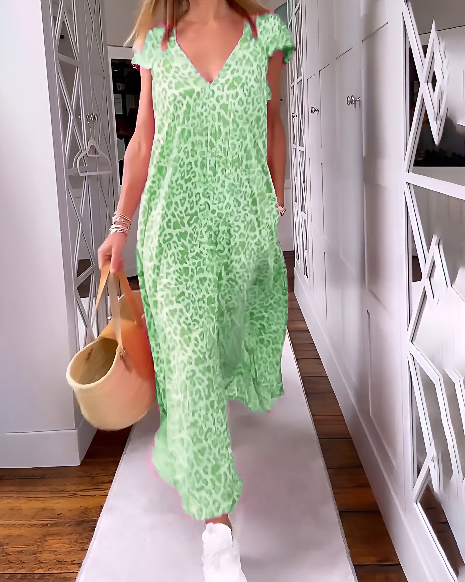 Véronique | Vestido largo con cuello en V de estampado y mangas cortas